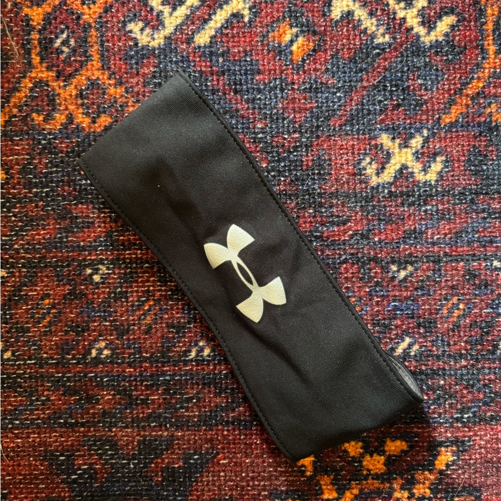 Under Armour Black and White Logo Headband